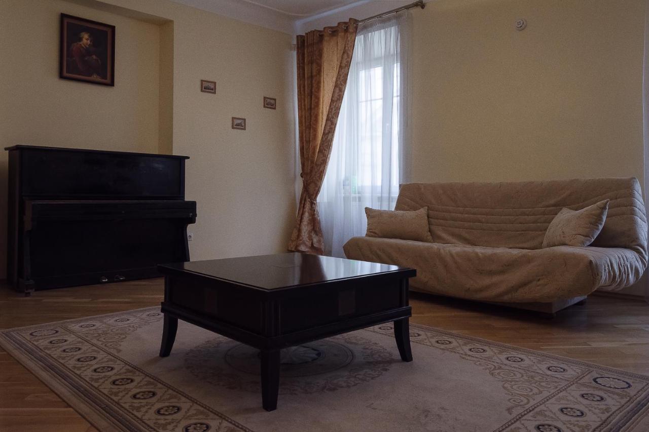 Apartments In The Historical Centre - リヴィウ 部屋 写真